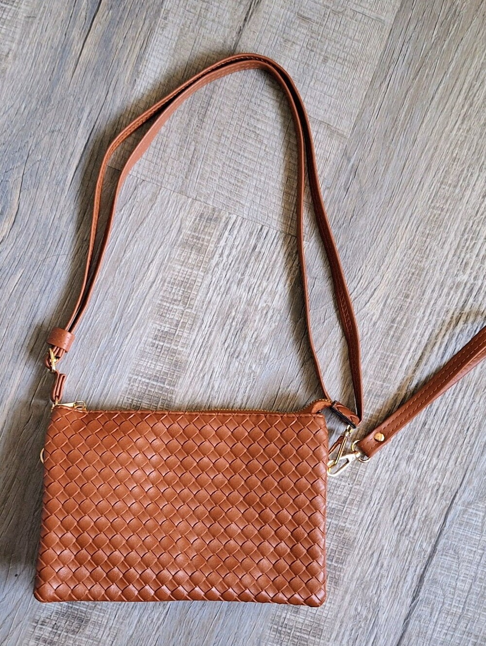 Chic Unlimited Woven Crossbody Wristlet Purse – Cognac Brown